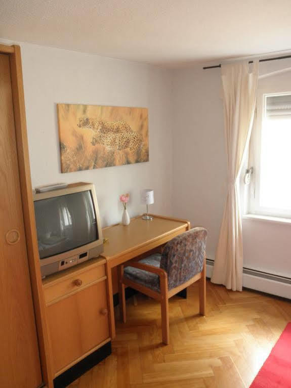 Pension Holzgarten Regensburg Exterior foto